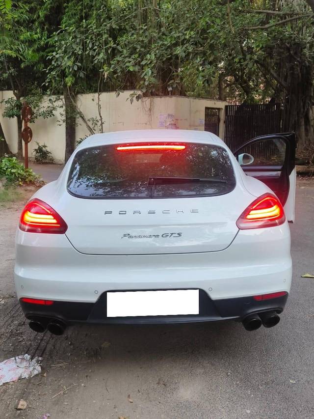 https://images10.gaadi.com/usedcar_image/4586984/original/processed_2a9cc4096351329fb94481a82023b6d3.jpg?imwidth=6402