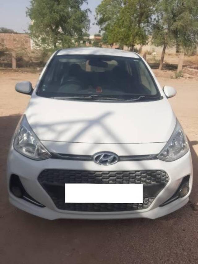 https://images10.gaadi.com/usedcar_image/4586988/original/processed_a8be9ebe-54e1-4b59-a8aa-29b15b82134e.jpg?imwidth=6400