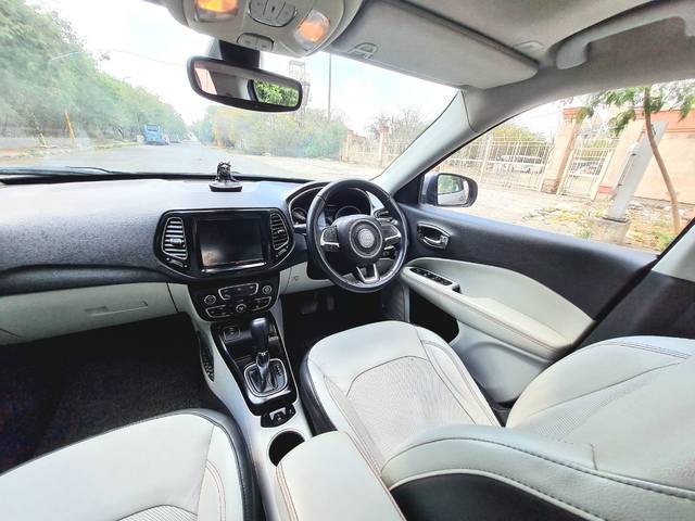 https://images10.gaadi.com/usedcar_image/4586989/original/d7f7d5db5736ec1516ad4b9d79dd40c8.jpg?imwidth=6402