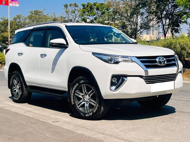 https://images10.gaadi.com/usedcar_image/4586990/original/processed_a9a83e9cf9e8575b94788095748a3d4d.jpeg?imwidth=6400