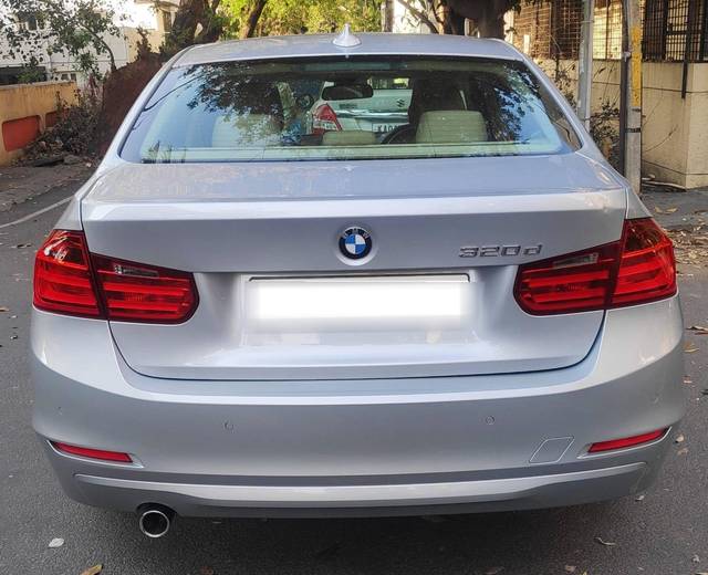 https://images10.gaadi.com/usedcar_image/4586992/original/processed_234d1b073ae57f39c168f79fc2661198.jpg?imwidth=6402