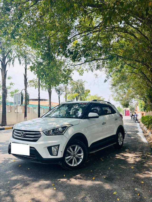 https://images10.gaadi.com/usedcar_image/4586993/original/processed_dd4a4b8bd930ce60ea3aafa4d8601287.jpg?imwidth=6402
