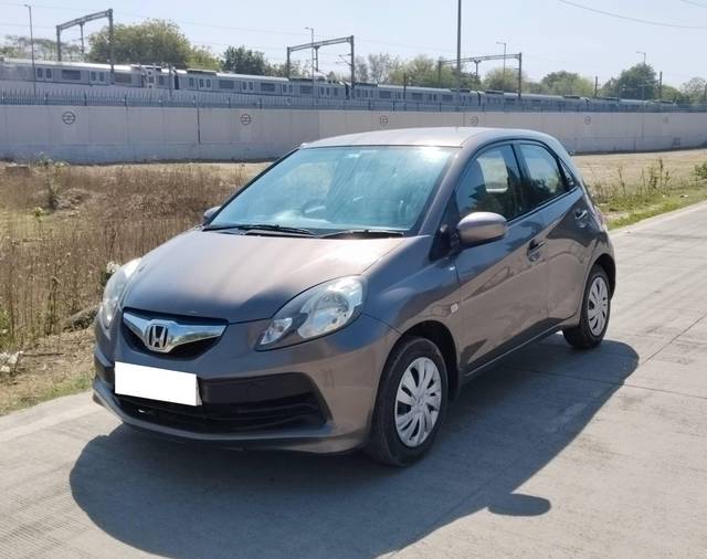 https://images10.gaadi.com/usedcar_image/4586994/original/processed_46135df6468cd13b448313735d3201d0.jpg?imwidth=6402
