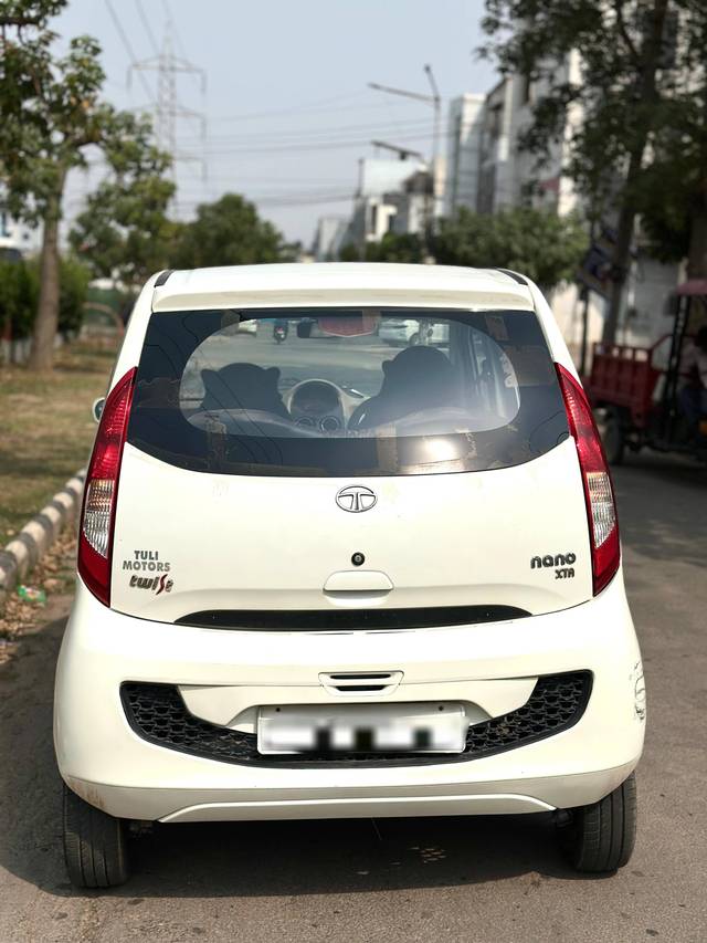 https://images10.gaadi.com/usedcar_image/4587018/original/processed_6ba31686dc2e2633283e5037291723e3.jpg?imwidth=6401