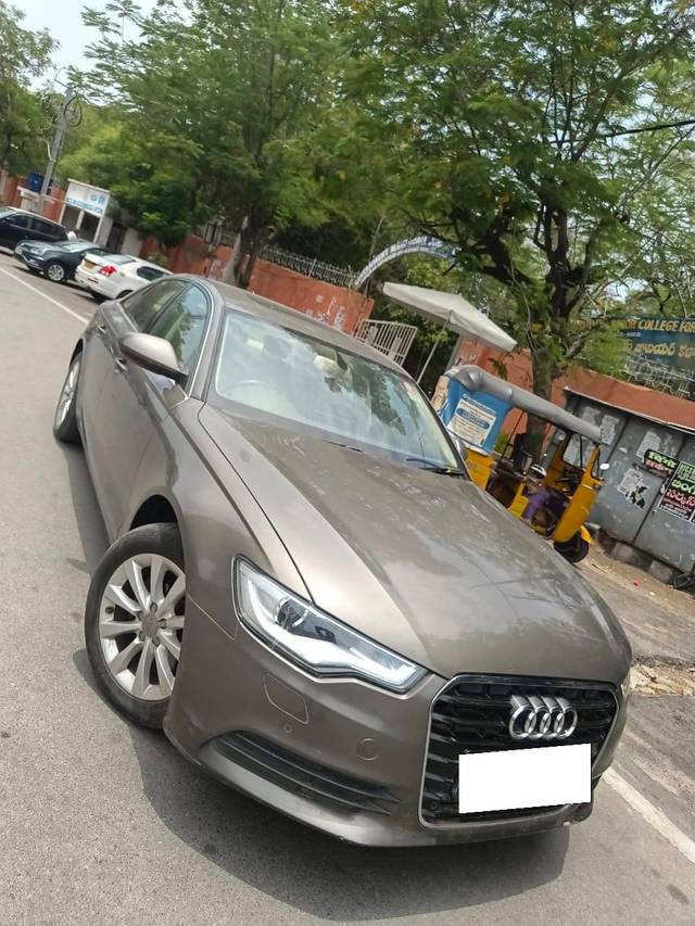https://images10.gaadi.com/usedcar_image/4587034/original/processed_97656a2fc1cab0be53238b4b03a420f8.jpg?imwidth=6400