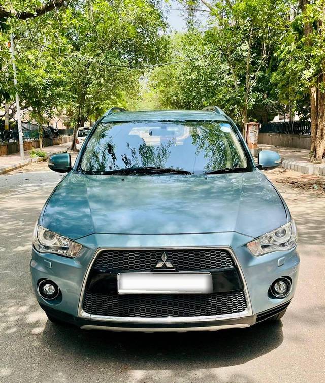 https://images10.gaadi.com/usedcar_image/4587042/original/processed_b9cf2a6b9d58e134b7671a193ee59113.jpg?imwidth=6400