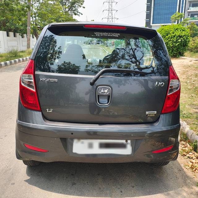 https://images10.gaadi.com/usedcar_image/4587043/original/processed_21c30fc7a8589fa00c284e6ffa3ab596.jpg?imwidth=6401