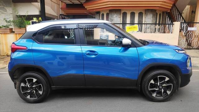 https://images10.gaadi.com/usedcar_image/4587064/original/processed_ecad2441ea940c1bfa29bb59c9774834.jpg?imwidth=6401