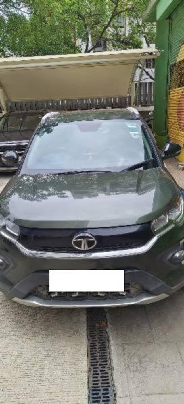 https://images10.gaadi.com/usedcar_image/4587115/original/processed_5b8b9eca-5aff-45a2-abc6-1678d34e2861.jpg?imwidth=6402
