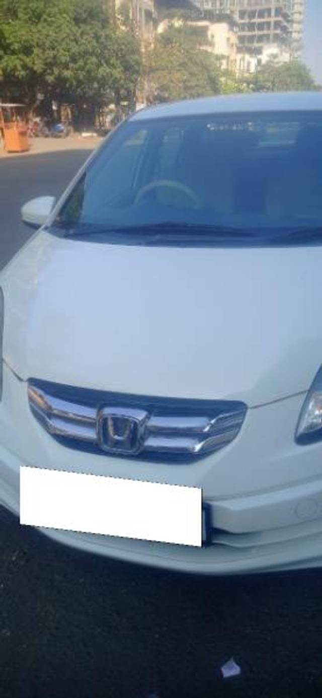 https://images10.gaadi.com/usedcar_image/4587167/original/processed_94fc889a-7150-4785-a352-ec0407e3dfb1.jpg?imwidth=6400
