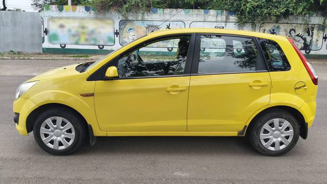 https://images10.gaadi.com/usedcar_image/4587186/original/processed_61894b2692cc20a049084c5992963bc0.jpg?imwidth=6401
