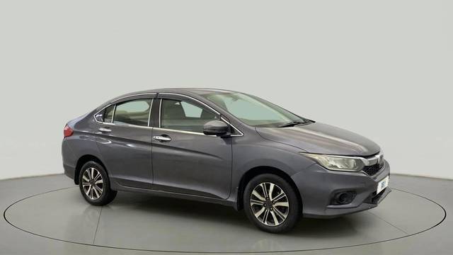 https://images10.gaadi.com/usedcar_image/4587189/original/688b90cc4af872a3e02ba9fcebcbded8.jpg?imwidth=6400