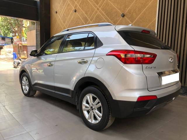 https://images10.gaadi.com/usedcar_image/4587195/original/processed_d3c325ab6534f63a6de8f09c23dbb7e2.jpg?imwidth=6402