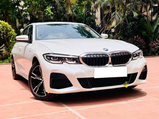 https://images10.gaadi.com/usedcar_image/4587198/original/processed_180264beb301b4a180d039fa2f63f26c.jpeg?imwidth=6400
