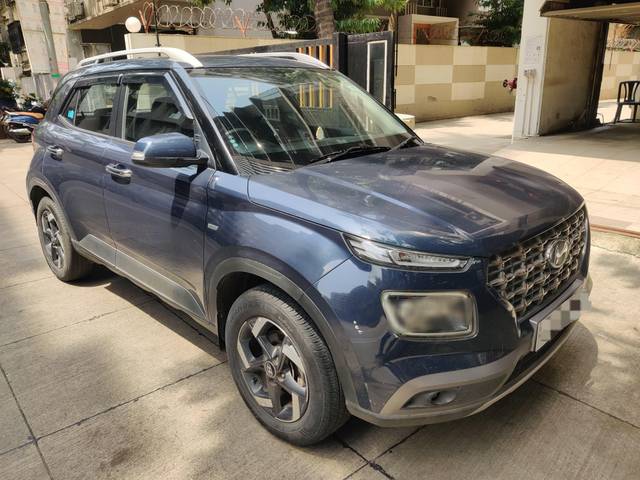 https://images10.gaadi.com/usedcar_image/4587227/original/processed_0e0bf8a70e3391e7bff4ee3d916bcb3b.jpeg?imwidth=6400