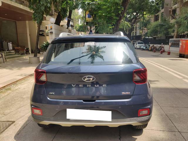 https://images10.gaadi.com/usedcar_image/4587227/original/processed_c94e02776d069e21c316b59413b98b7f.jpeg?imwidth=6401