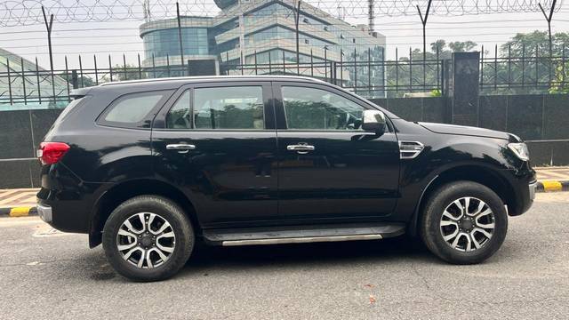 https://images10.gaadi.com/usedcar_image/4587257/original/c2549e6aeb61bc3c98f613a856421ef1.jpg?imwidth=6401