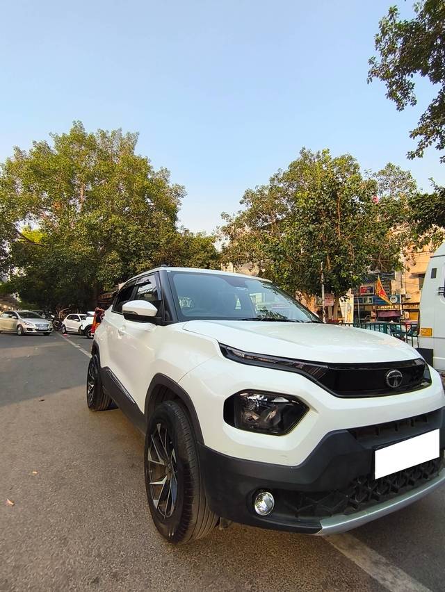 https://images10.gaadi.com/usedcar_image/4587297/original/processed_0dbbed3b222ff516ada95f1a5bd4df06.jpg?imwidth=6400