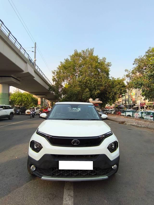 https://images10.gaadi.com/usedcar_image/4587297/original/processed_2f7a1f53a99b0c29cceb534410932f95.jpg?imwidth=6400