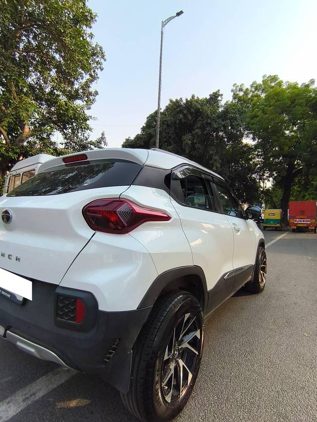 https://images10.gaadi.com/usedcar_image/4587297/original/processed_a187b550ddec6cd7fbbe91027dd1904f.jpg?imwidth=6401