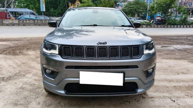 https://images10.gaadi.com/usedcar_image/4587419/original/processed_65be475482dbc009108696aeb856f829.jpg?imwidth=6400