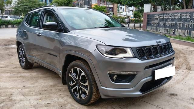 https://images10.gaadi.com/usedcar_image/4587419/original/processed_8ff428f111b8050986a26eb71b810c47.jpg?imwidth=6400