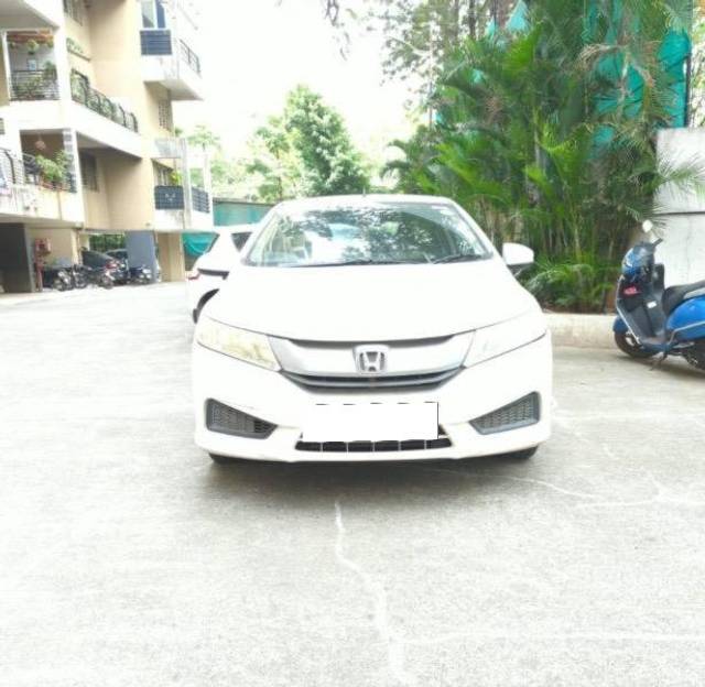 https://images10.gaadi.com/usedcar_image/4587447/original/processed_100dbdc0-5603-4654-9fd1-8b02131102a0.jpeg?imwidth=6400