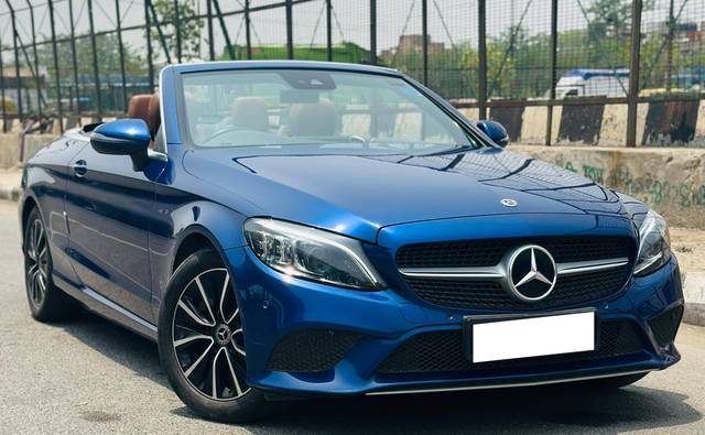 https://images10.gaadi.com/usedcar_image/4587471/original/processed_28a680bf5a1ba85f1d00ebb28709c769.jpg?imwidth=6400