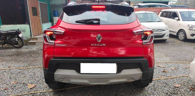https://images10.gaadi.com/usedcar_image/4587472/original/processed_442e89e81e39c5f9f18ac6c8b57c2428.jpg?imwidth=6402