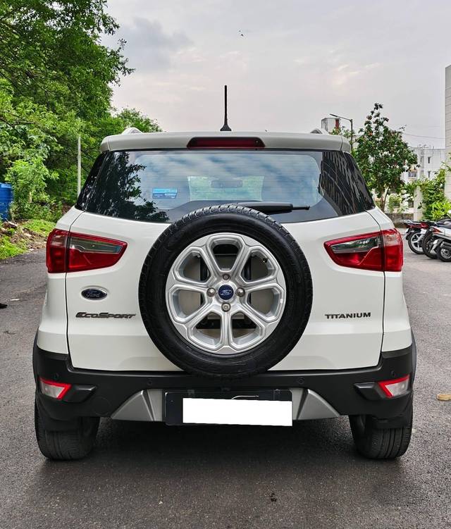 https://images10.gaadi.com/usedcar_image/4587491/original/processed_772b9fb799cd5256b930c587838b9928.jpeg?imwidth=6402
