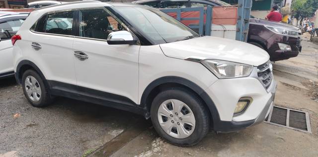 https://images10.gaadi.com/usedcar_image/4587498/original/885f5715eaf1d8d3441ca27c1a9d2dc8.jpg?imwidth=6400