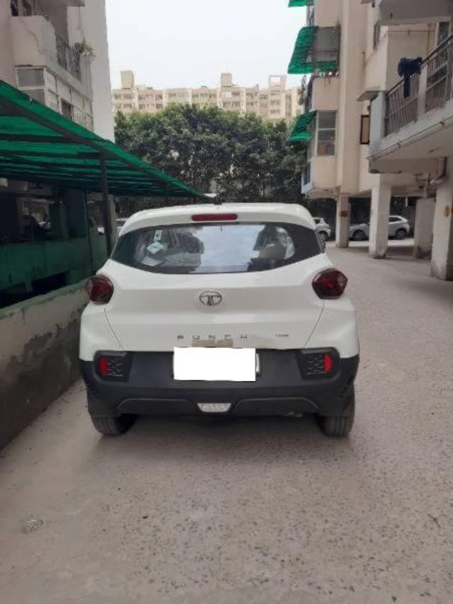 https://images10.gaadi.com/usedcar_image/4587504/original/processed_dc650bd5-0dd6-45f5-a658-f82da977539b.jpeg?imwidth=6400