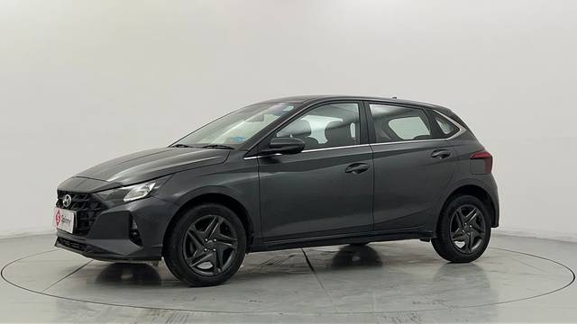 https://images10.gaadi.com/usedcar_image/4587514/original/d4c80359292c7293a7ff7ddae632bd3a.JPG?imwidth=6400