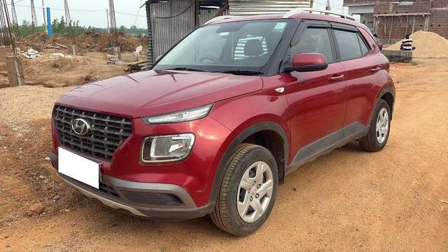 https://images10.gaadi.com/usedcar_image/4587530/original/processed_2f1270f4-8947-4bd4-a38a-8537fdc8dcab.jpeg?imwidth=6400