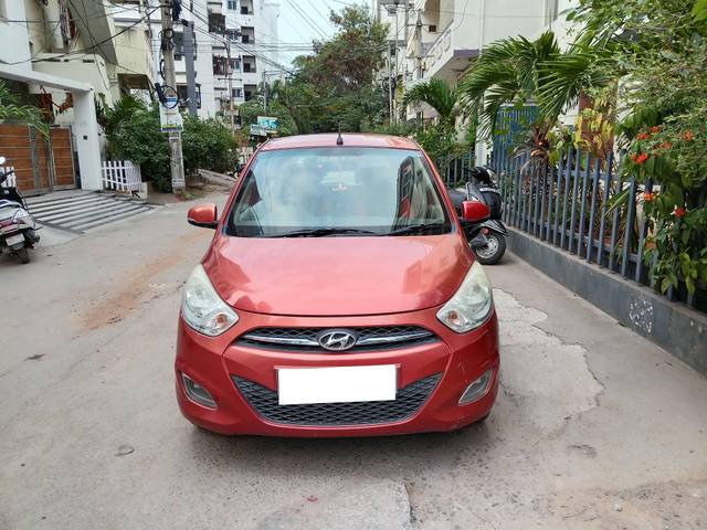 https://images10.gaadi.com/usedcar_image/4587542/original/processed_6f5975ce597f3b6d8d2307009980cd81.jpg?imwidth=6402