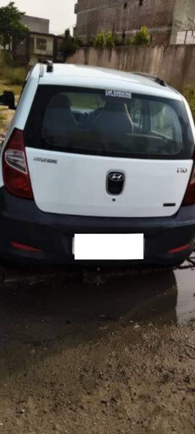 https://images10.gaadi.com/usedcar_image/4587582/original/processed_ebecead6-f7b6-431d-adee-460de0524a68.jpg?imwidth=6401