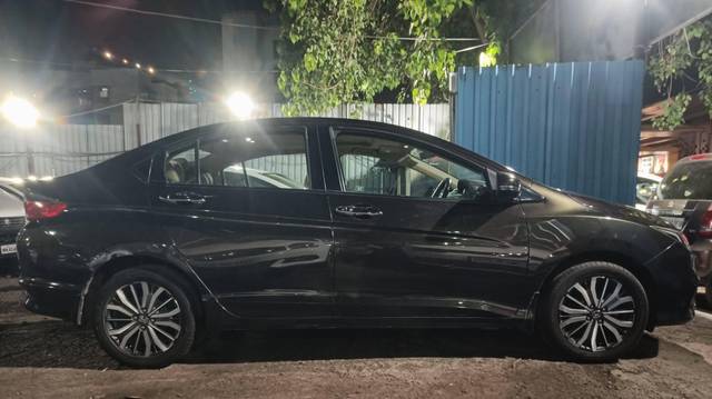 https://images10.gaadi.com/usedcar_image/4587586/original/processed_5ca5880330cebf6adc0e76c43c7c30e4.jpg?imwidth=6401