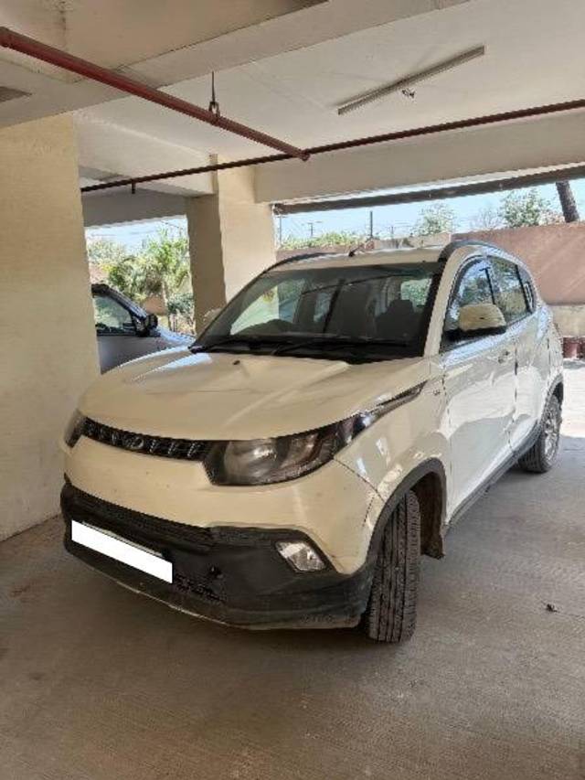 https://images10.gaadi.com/usedcar_image/4587594/original/processed_e9e444bc-5f51-4da1-876f-a68315a21122.jpeg?imwidth=6402