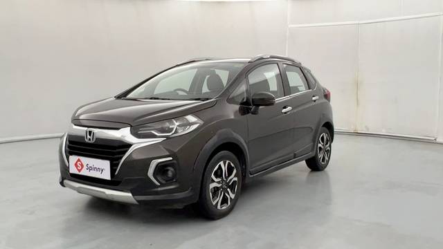 https://images10.gaadi.com/usedcar_image/4587600/original/13e918b5b477e01ae5ca3b8c298f2f0b.JPG?imwidth=6400