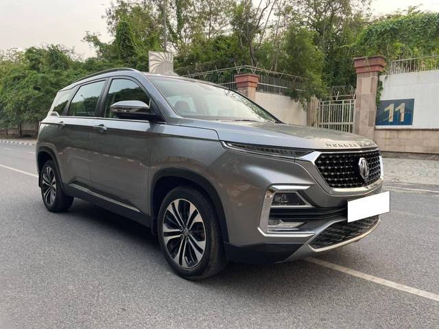 https://images10.gaadi.com/usedcar_image/4587612/original/processed_7c282c296aab69b54cff441f0e74a426.jpg?imwidth=6400