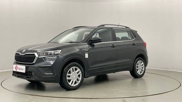 https://images10.gaadi.com/usedcar_image/4587638/original/8a6f9352fc3069d8236859cd228131db.JPG?imwidth=6400