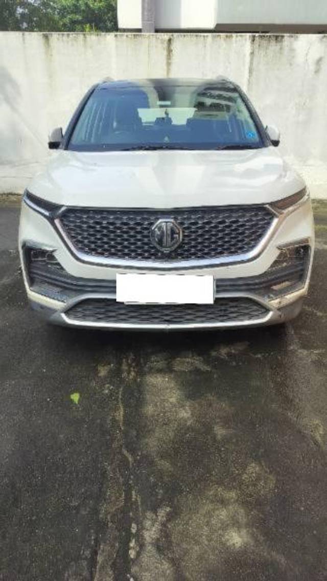 https://images10.gaadi.com/usedcar_image/4587643/original/processed_d57a32a6-d0d5-430a-925e-56ba8f564873.jpg?imwidth=6400