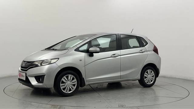 https://images10.gaadi.com/usedcar_image/4587684/original/c70d6490c2cef842cddb06a519c24b59.JPG?imwidth=6400