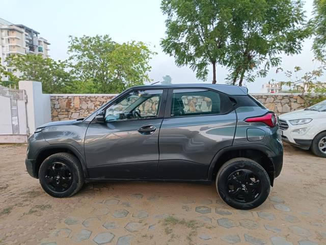 https://images10.gaadi.com/usedcar_image/4587690/original/93d172a077478b42ac7d7aa993fff67b.jpg?imwidth=6402