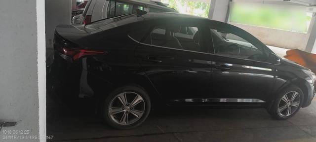 https://images10.gaadi.com/usedcar_image/4587732/original/processed_52a4c5dd-11aa-46f0-b41f-a6a689b37249.jpg?imwidth=6401