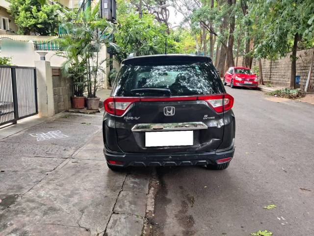 https://images10.gaadi.com/usedcar_image/4587754/original/processed_faafdffcc0ad8dd02a476dc8ee3340dc.jpg?imwidth=6401
