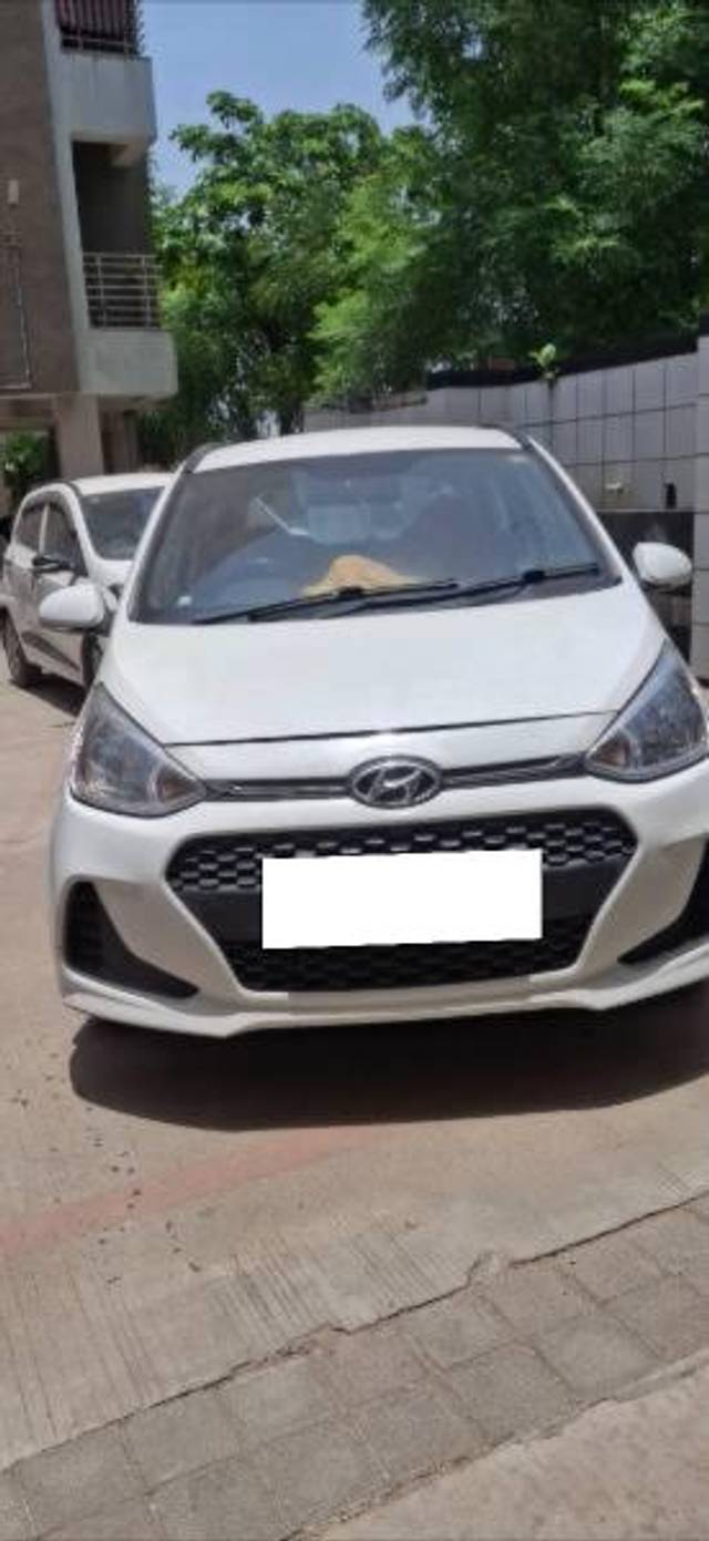 https://images10.gaadi.com/usedcar_image/4587759/original/processed_ab514bb0-0b67-4dcf-8bf5-e9fb03170da6.jpg?imwidth=6400