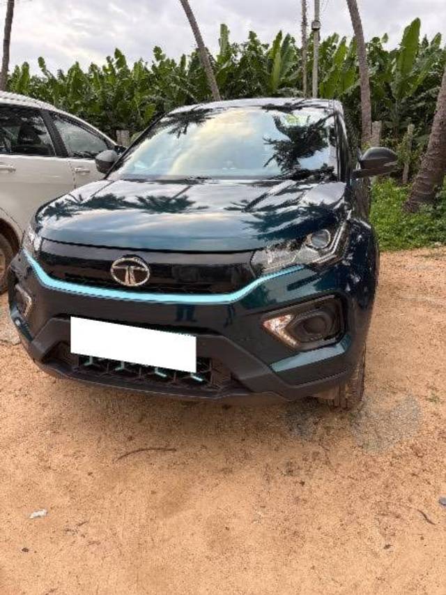 https://images10.gaadi.com/usedcar_image/4587765/original/processed_0ffe65ba-c78d-43c7-8b0a-1cc86ac4bcfb.jpg?imwidth=6400