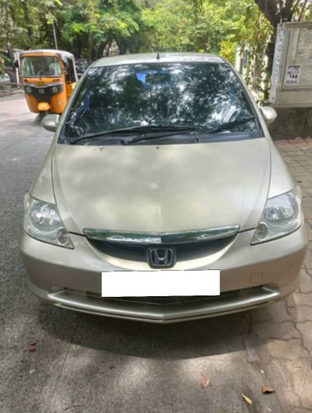 https://images10.gaadi.com/usedcar_image/4587827/original/processed_a1a4b0a7-8150-4a37-bba4-3db1eed171ba.png?imwidth=6402