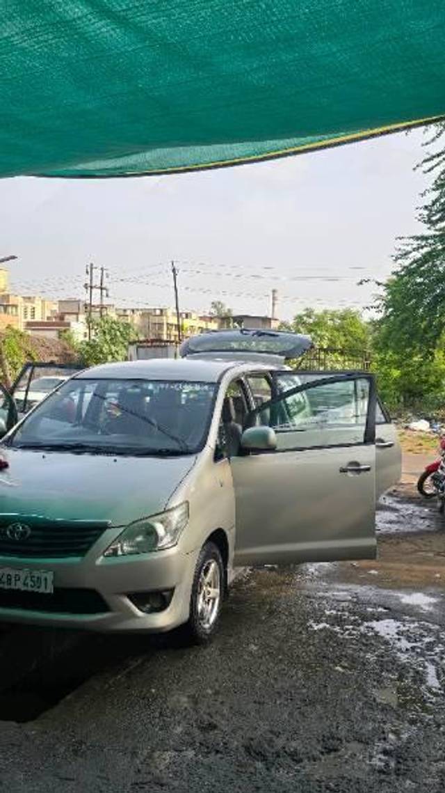 https://images10.gaadi.com/usedcar_image/4587831/original/processed_e121968e-21dc-4167-8ddf-404229a6d6f2.jpg?imwidth=6400